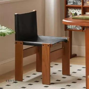 Solid Oak Minimalist Dining Chair: Modern Backrest Comfort